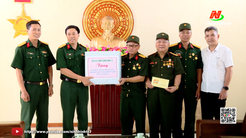Bộ Tư lệnh Qu&acirc;n khu 3 thăm, tặng qu&agrave; Trung t&acirc;m Điều dưỡng thương binh Nho Quan