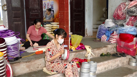 L&agrave;ng nghề l&agrave;m Khăn xếp Gi&aacute;p Nhất - Nơi g&igrave;n giữ văn h&oacute;a d&acirc;n tộc