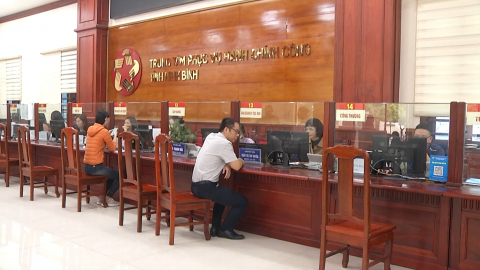 Đẩy mạnh cải c&aacute;ch h&agrave;nh ch&iacute;nh gắn với chuyển đổi số