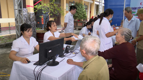 T&iacute;ch cực tổ chức kh&aacute;m sức khỏe định kỳ, s&agrave;ng lọc miễn ph&iacute; cho người d&acirc;n