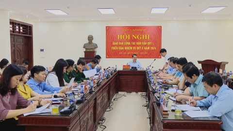 Triển khai nhiệm vụ trọng t&acirc;m c&ocirc;ng t&aacute;c D&acirc;n vận Qu&yacute; II/2024
