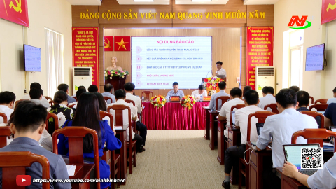 Đo&agrave;n c&ocirc;ng t&aacute;c của Bộ Khoa học v&agrave; C&ocirc;ng nghệ l&agrave;m việc tại Ninh B&igrave;nh