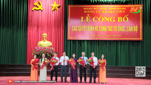 Đảng ủy x&atilde; Gia Viễn c&ocirc;ng bố c&aacute;c quyết định về c&ocirc;ng t&aacute;c tổ chức, c&aacute;n bộ