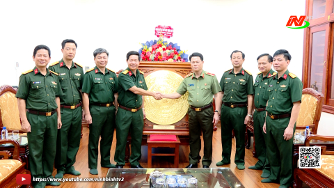 Bộ CHQS tỉnh ch&uacute;c mừng nh&acirc;n kỷ niệm 80 năm Ng&agrave;y truyền thống lực lượng C&ocirc;ng an nh&acirc;n d&acirc;n