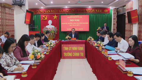 Đ&aacute;nh gi&aacute;, c&ocirc;ng nhận Trường Ch&iacute;nh trị tỉnh đạt chuẩn mức 1