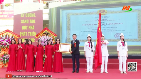 Trường THCS Ninh Th&agrave;nh kỷ niệm 60 năm Ng&agrave;y th&agrave;nh lập v&agrave; đ&oacute;n nhận Hu&acirc;n chương Lao động hạng Ba
