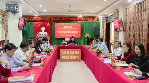 Tăng cường đưa nội dung quyền con người v&agrave;o chương tr&igrave;nh gi&aacute;o dục