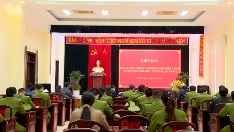 Diễn đ&agrave;n Cảnh s&aacute;t cơ động lắng nghe &yacute; kiến của c&aacute;c cơ quan bảo vệ mục ti&ecirc;u