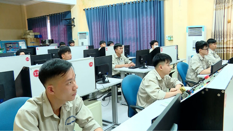 Quan t&acirc;m đ&agrave;o tạo nghề v&agrave; việc l&agrave;m cho bộ đội xuất ngũ