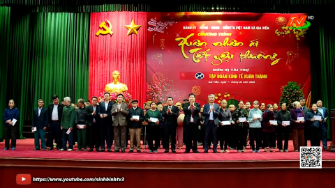 Tặng qu&agrave; Tết Nguy&ecirc;n đ&aacute;n B&iacute;nh Ngọ 2026