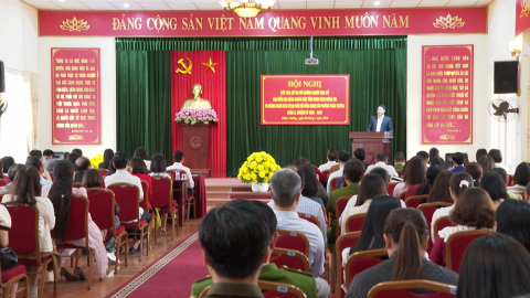 Tiếp x&uacute;c giữa cử tri với người ứng cử đại biểu Hội đồng nh&acirc;n d&acirc;n tỉnh tại phường Nam Định,Thi&ecirc;n Trường