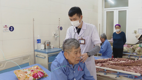 N&acirc;ng mức gi&aacute; dịch vụ kh&aacute;m, chữa bệnh ngo&agrave;i phạm vi thanh to&aacute;n của quỹ BHYT