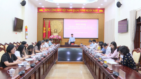 Thường trực Tỉnh ủy l&agrave;m việc với Ban Tuy&ecirc;n gi&aacute;o v&agrave; D&acirc;n vận Tỉnh ủy
