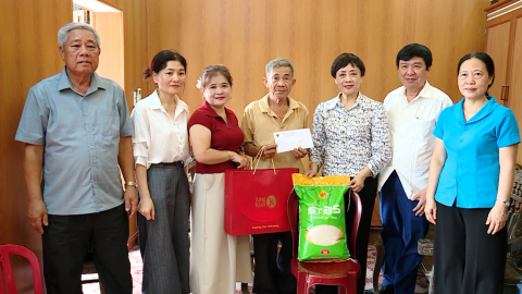 Thăm, tặng qu&agrave; nh&acirc;n kỷ niệm 79 năm ng&agrave;y thương binh, liệt sĩ