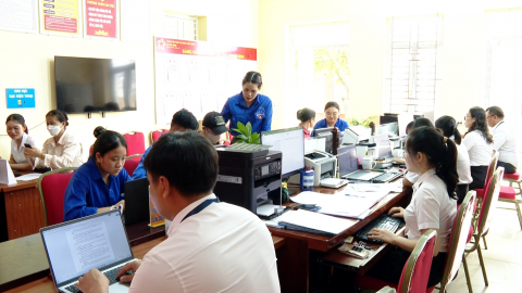 Ph&aacute;t huy vai tr&ograve; tr&aacute;ch nhiệm, n&ecirc;u gương của c&aacute;n bộ, đảng vi&ecirc;n