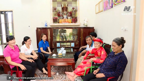 Y&ecirc;n Kh&aacute;nh quan t&acirc;m, chăm s&oacute;c người c&oacute; c&ocirc;ng