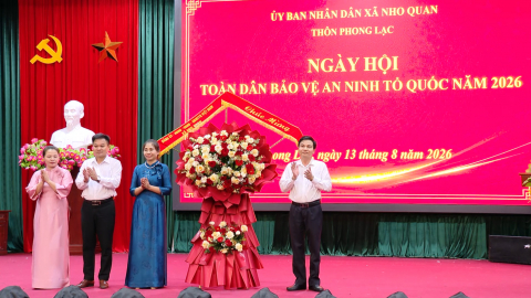 Ng&agrave;y hội To&agrave;n d&acirc;n bảo vệ ANTQ tại th&ocirc;n Phong Lạc, x&atilde; Nho Quan