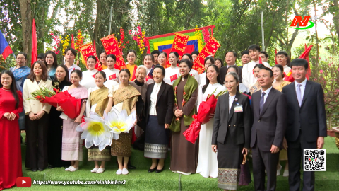 Phu nh&acirc;n Tổng B&iacute; thư Đảng Cộng sản Việt Nam v&agrave; Phu nh&acirc;n Tổng B&iacute; thư L&agrave;o thăm Ninh B&igrave;nh