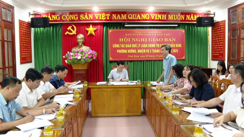 Giao ban c&ocirc;ng t&aacute;c gi&aacute;o dục l&yacute; luận ch&iacute;nh trị 9 th&aacute;ng đầu năm