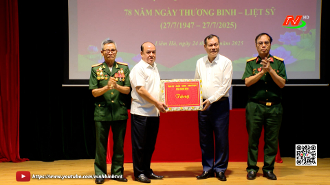 Thăm, tặng qu&agrave; nh&acirc;n kỷ niệm 78 năm ng&agrave;y Thương binh, liệt sỹ tại Trung t&acirc;m Nu&ocirc;i dưỡng thương, bệnh binh nặng v&agrave; Điều dưỡng người c&oacute; c&ocirc;ng H&agrave; Nam