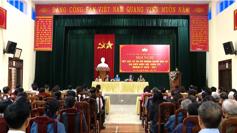 Tiếp x&uacute;c giữa cử tri với người ứng cử đại biểu Quốc hội tại x&atilde; Gia V&acirc;n, Gia Trấn, Đại Ho&agrave;ng, Gia Phong