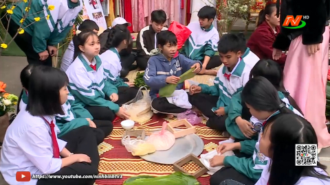 Chương tr&igrave;nh g&oacute;i b&aacute;nh trưng xanh "Chia sẻ y&ecirc;u thương - Đ&oacute;n xu&acirc;n ấm &aacute;p"
