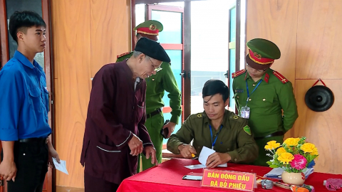 Gửi trọn niềm tin v&agrave;o nhiệm kỳ mới