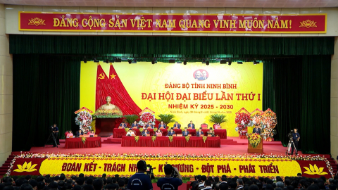 D&acirc;n chủ, tr&aacute;ch nhiệm g&oacute;p &yacute; v&agrave;o văn kiện Đại hội Đảng bộ tỉnh lần thứ I