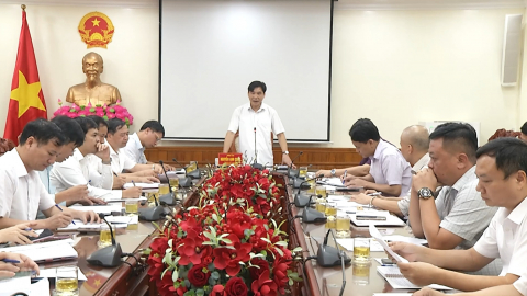 L&atilde;nh đạo UBND tỉnh l&agrave;m việc về c&ocirc;ng t&aacute;c xử l&yacute; chất thải rắn sinh hoạt