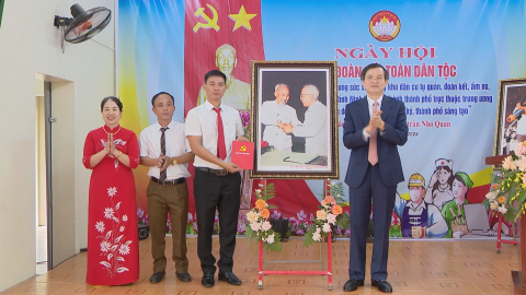 Ng&agrave;y hội Đại đo&agrave;n kết to&agrave;n d&acirc;n tộc tại phố T&acirc;n Nhất, thị trấn Nho Quan