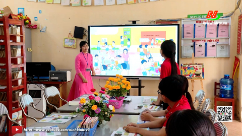 Gi&aacute;o vi&ecirc;n thời số h&oacute;a