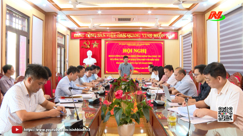 Đồng ch&iacute; Ph&oacute; Chủ tịch UBND tỉnh l&agrave;m việc với một số địa phương trong tỉnh