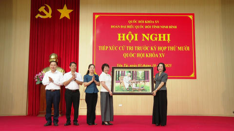 Đo&agrave;n đại biểu Quốc hội tỉnh tiếp x&uacute;c cử tri x&atilde; Y&ecirc;n Từ, phường H&agrave; Nam, phường Ti&ecirc;n Sơn
