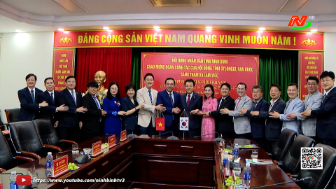 Tọa đ&agrave;m giữa Thường trực HĐND tỉnh Ninh B&igrave;nh v&agrave; Đo&agrave;n c&ocirc;ng t&aacute;c Hội đồng tỉnh Gyeonggi (H&agrave;n Quốc)