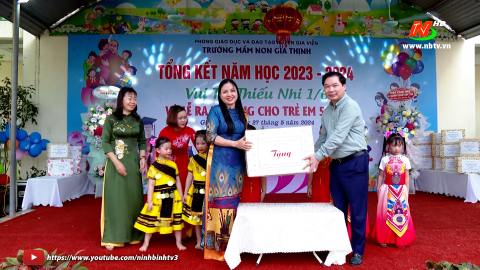 Đồng ch&iacute; Ph&oacute; Chủ tịch Thường trực UBND tỉnh thăm, tặng qu&agrave; nh&acirc;n Ng&agrave;y Quốc tế thiếu nhi 1/6