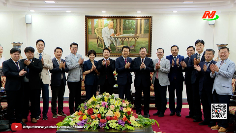 Đồng ch&iacute; Chủ tịch HĐND tỉnh tiếp x&atilde; giao Đo&agrave;n đại biểu Hội đồng tỉnh  Gyeonggi (H&agrave;n Quốc)