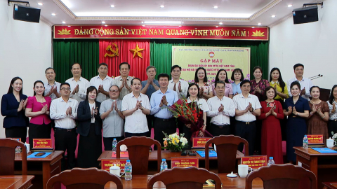 Gặp mặt Đo&agrave;n đại biểu tỉnh dự Đại hội đại biểu to&agrave;n quốc Mặt trận Tổ quốc Việt Nam lần thứ XI