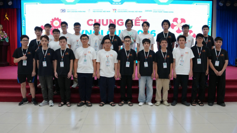 Nguyễn Kh&aacute;nh Ph&uacute;c v&agrave; h&agrave;nh tr&igrave;nh theo đuổi đam m&ecirc; Tin học