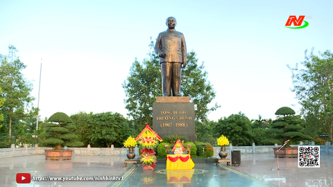 D&acirc;ng hương tưởng niệm 37 năm Ng&agrave;y mất của Tổng B&iacute; thư Trường Chinh (20/8/1988 - 20/8/2025 &acirc;m lịch)