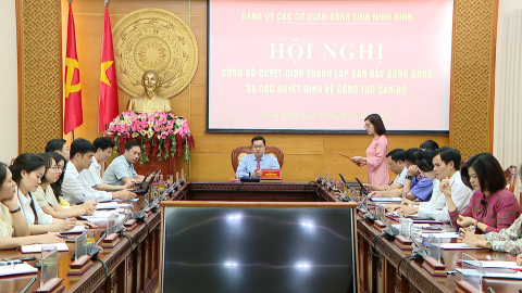 C&ocirc;ng bố Quyết định th&agrave;nh lập Ban X&acirc;y dựng Đảng v&agrave; c&ocirc;ng t&aacute;c c&aacute;n bộ