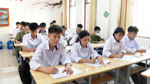 Ninh B&igrave;nh thực hiện ch&iacute;nh s&aacute;ch BHYT học sinh