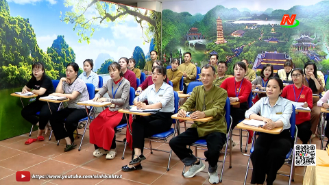 Ninh B&igrave;nh n&acirc;ng cao chất lượng nguồn nh&acirc;n lực du lịch