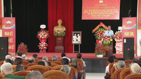 Ng&agrave;y hội Đại đo&agrave;n kết to&agrave;n d&acirc;n tộc tại x&oacute;m 12, x&atilde; Đồng Hướng, huyện Kim Sơn.