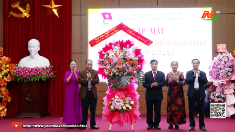 Ban Li&ecirc;n lạc cựu c&aacute;n bộ đo&agrave;n Ninh B&igrave;nh gặp mặt