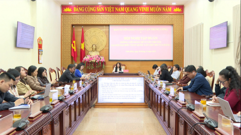 Tập huấn c&ocirc;ng t&aacute;c tuy&ecirc;n truyền Đại hội lần thứ XIV của Đảng