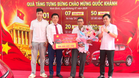 Agribank chi nh&aacute;nh H&agrave; Nam tổ chức Lễ b&agrave;n giao giải thưởng 