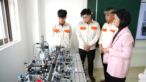N&acirc;ng cao chất lượng gi&aacute;o dục nghề nghiệp