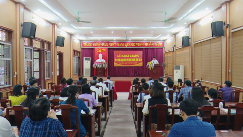 Khai giảng lớp bồi dưỡng ngạch chuy&ecirc;n vi&ecirc;n ch&iacute;nh v&agrave; tương đương kh&oacute;a 24
