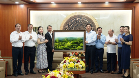 Đo&agrave;n c&ocirc;ng t&aacute;c của Ban Thường vụ Tỉnh ủy Ninh B&igrave;nh thăm v&agrave; l&agrave;m việc tại Tỉnh ủy Ph&uacute; Thọ