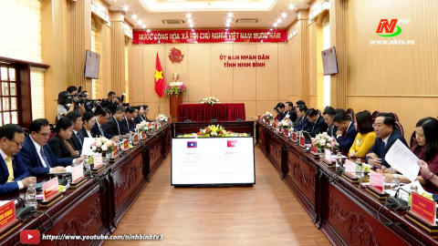 UBND tỉnh l&agrave;m việc với Đo&agrave;n đại biểu cấp cao thủ đ&ocirc; Vi&ecirc;ng Chăn